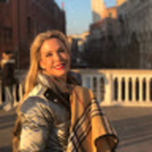 Meet your Posher, Stacie